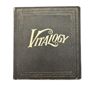 🔵 3/ $15 - Pearl Jam / Vitalogy CD